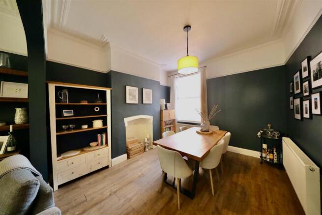 4 bed Terraced for sale Image 9