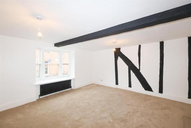 3 bed Flat to rent Image 11