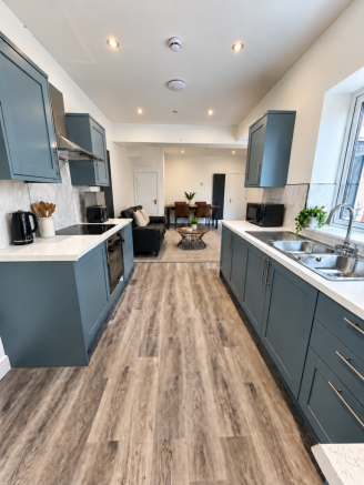 Communal Open Plan Kitchen/Lounge