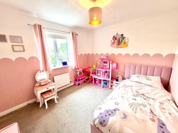 4 bed Detached for sale Image 12