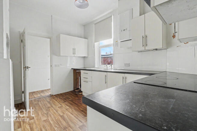 3 bed Terraced for sale Image 8
