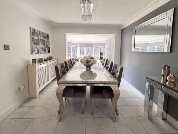 Sitting/Dining Room