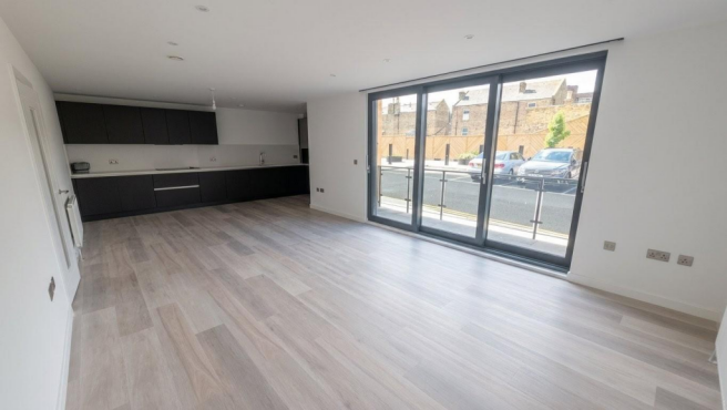 LOUNGE / KITCHEN