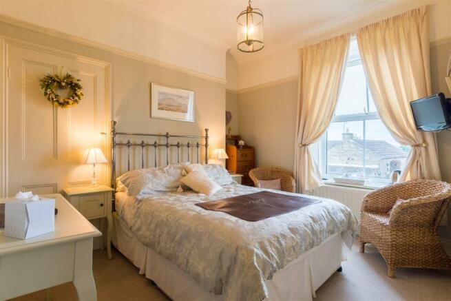 5 bed End of Terrace for sale Image 5