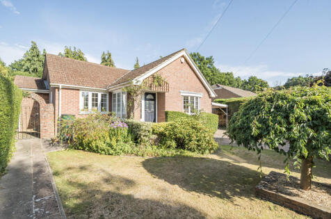 Titchfield Park Road, Titchfield Park, Hampshire, PO15