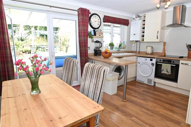 3 bed Semi-Detached for sale Image 7