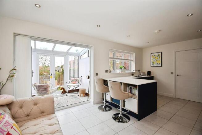 Kitchen / dining room