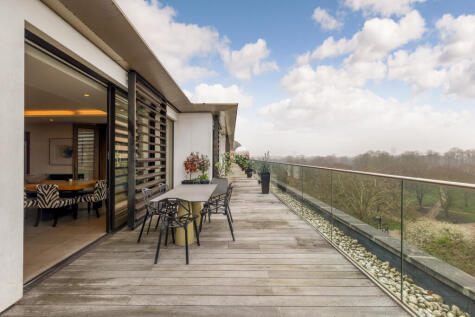 135 Bayswater Road, London, London, W2