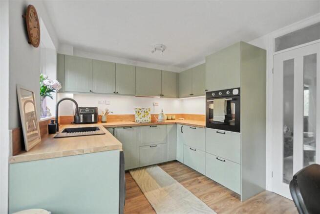 Kitchen_1.jpeg