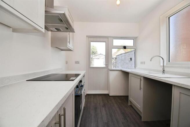 3 bed Semi-Detached for sale Image 8