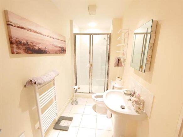 En-Suite Shower