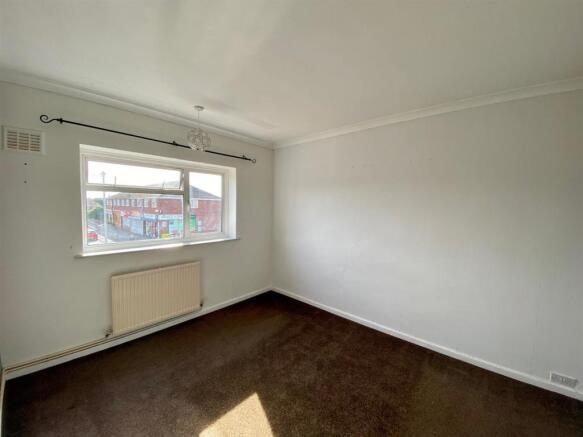 173 bedroom 1.jpg