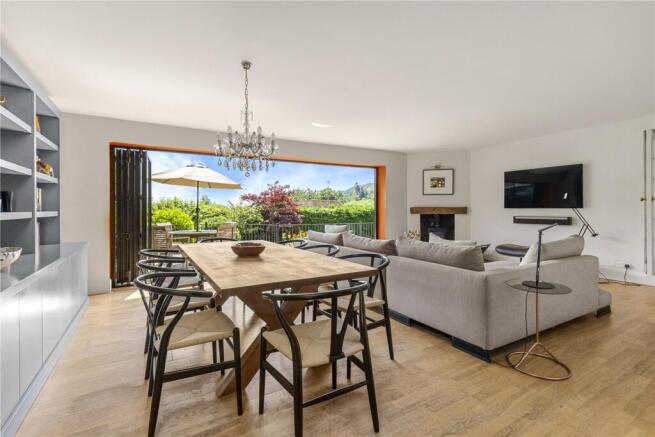 Dining/Sitting Room