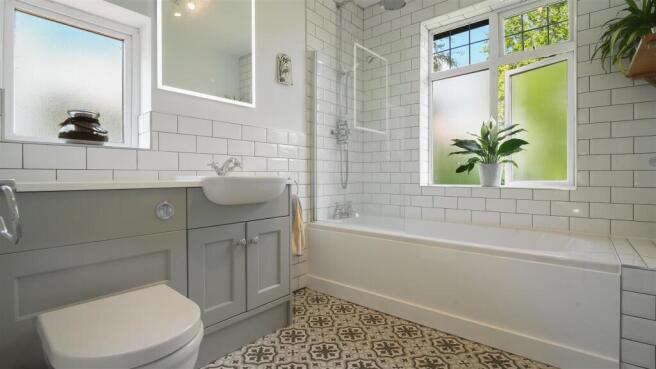 40LydgateHallCres-12.jpg