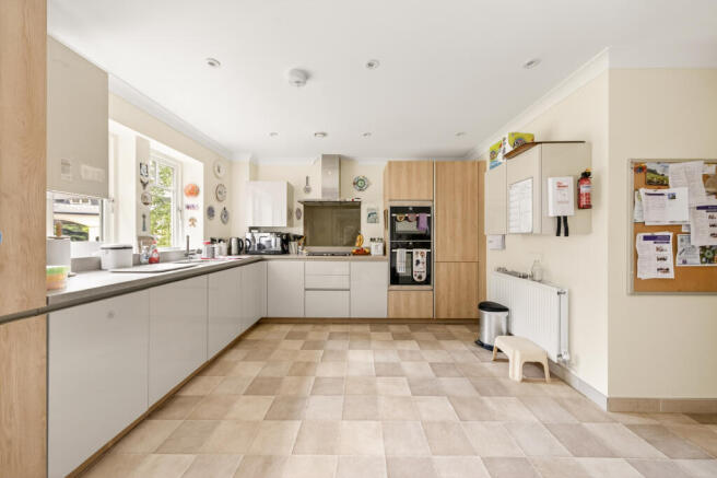 2 bed Retirement Property for sale Image 7