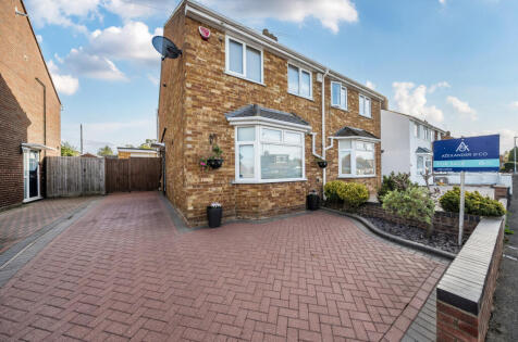 Macaulay Road, Luton, Bedfordshire