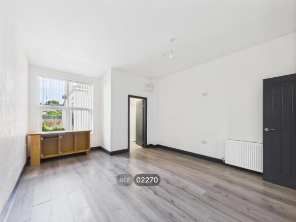 1 bed Flat to rent Image 5