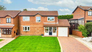 15, Mossdale, Stonydelph, Tamworth B77 4PJ