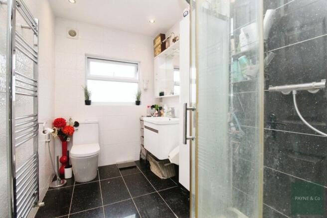 Second Floor Shower/WC