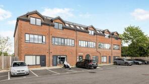 Flat 21, Fountain House, Cleeve Road, Leatherhead KT22 7LX