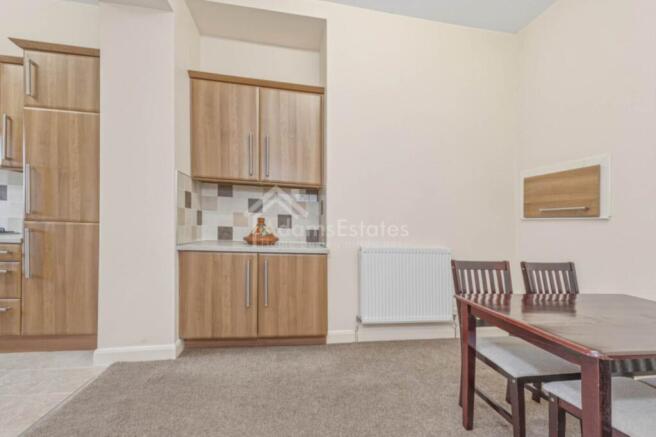 9 bed Detached for sale Image 12