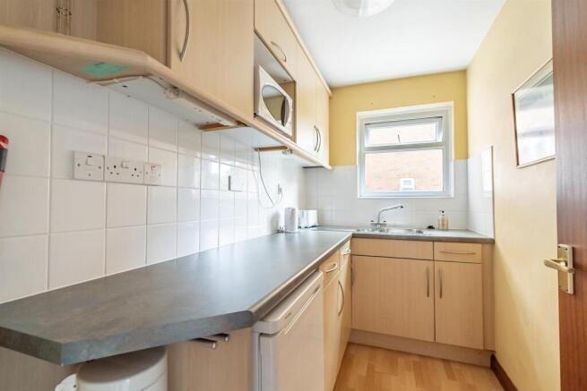 5 bed Detached for sale Image 12