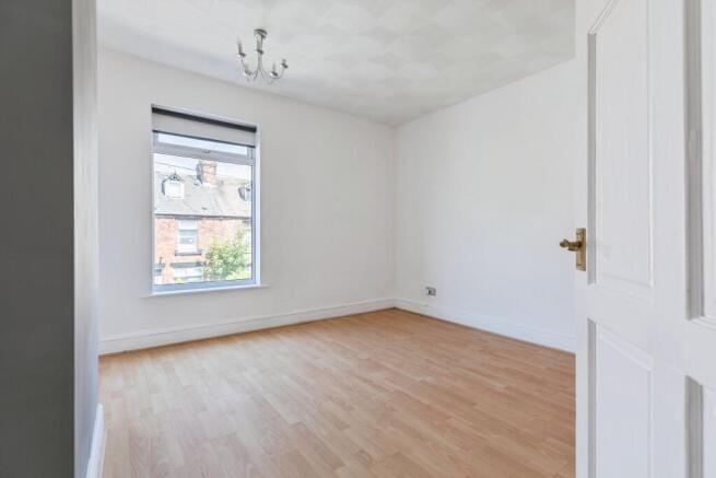 3 bed Terraced for sale Image 9