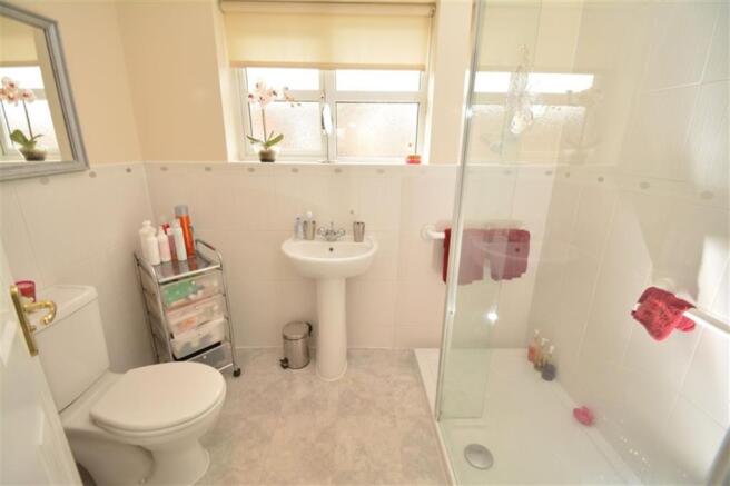 EN SUITE SHOWER ROOM