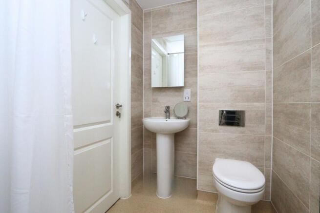 1 bed Retirement Property for sale Image 8