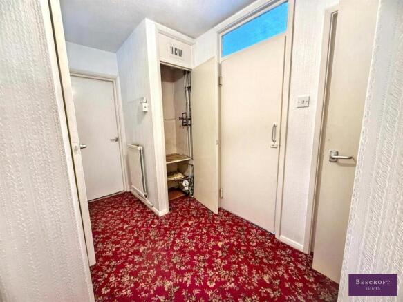2 bed Flat for sale Image 7