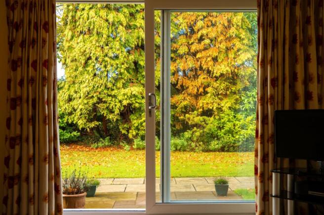 Almsford Avenue, Harrogate, HG2 photo 4