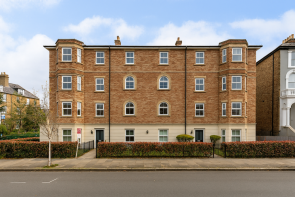 Flat 11, 1a, Martell Road, London SE21 8EA