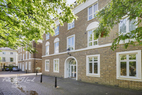 Irving Mews, London N1