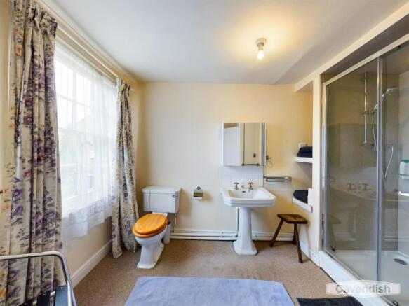 SHOWER ROOM