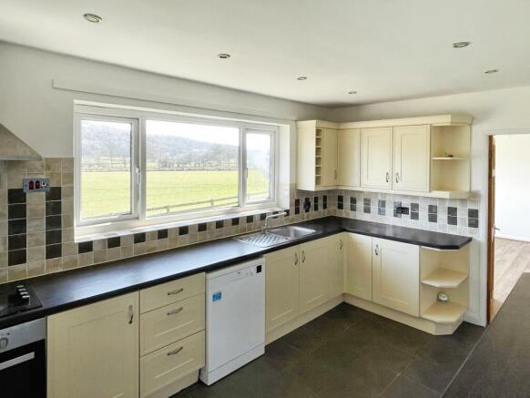 Ae81e8a6-Kitchen 20a.JPG