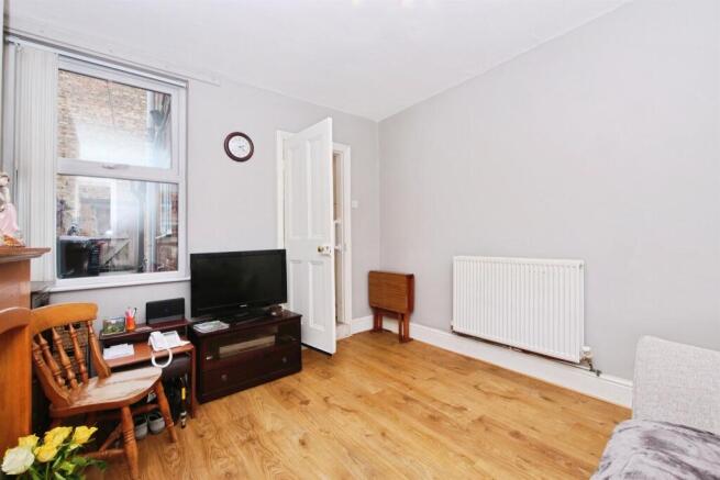2 bed Terraced for sale Image 5