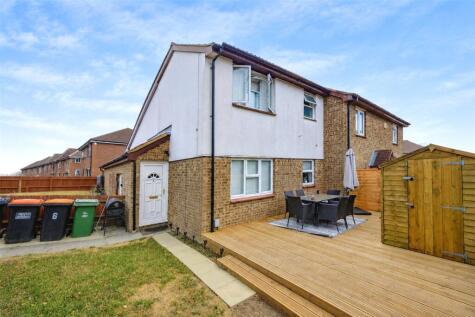 Lowry Drive, Houghton Regis, Dunstable, Bedfordshire, LU5