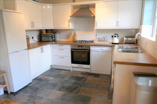 Kitchen Area: