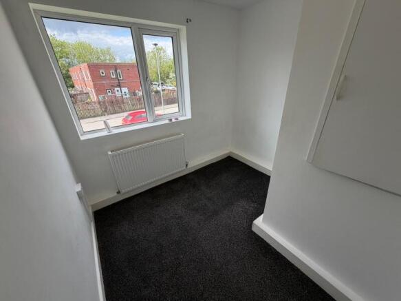 4 bed Terraced to rent Image 6