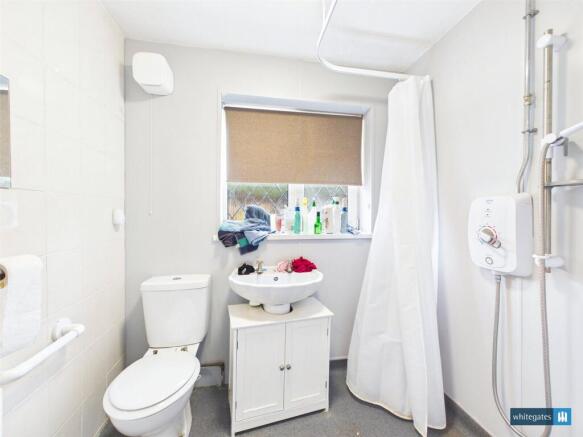2 bed Bungalow for sale Image 8