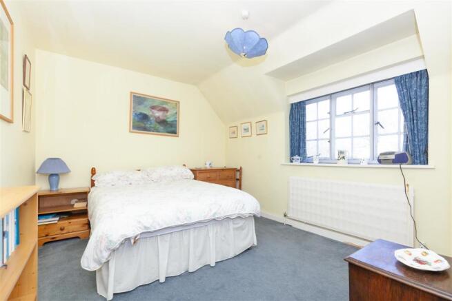 Bedroom 2 1.jpg