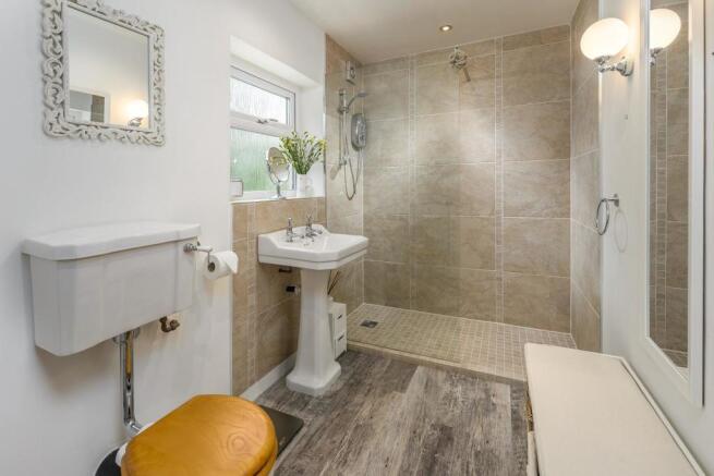 Shower Room-1.jpg