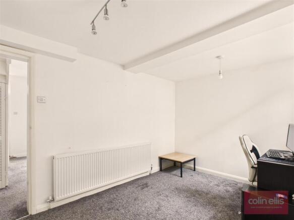 2 bed Terraced for sale Image 5