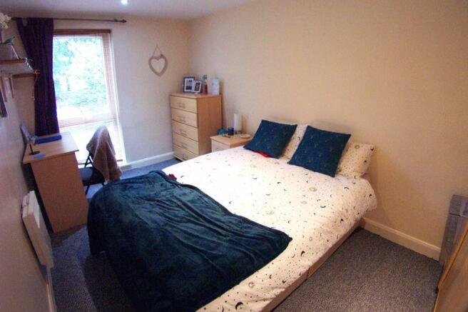 2 bed Flat for sale Image 4