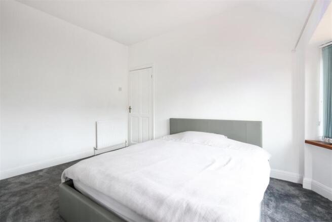 Bed2.2.jpg
