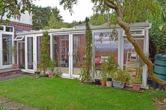 31 High House Drive, conservatory.jpg