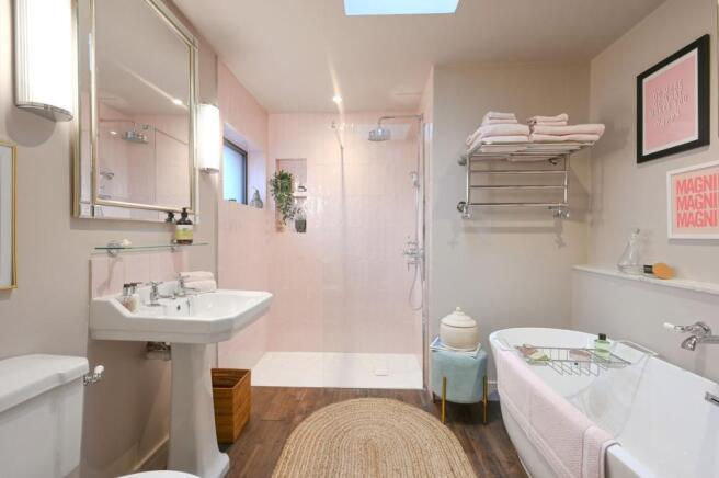 Bedroom 3 Ensuite