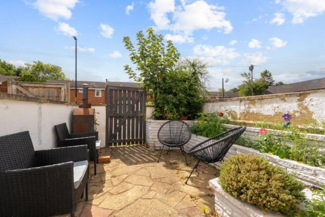 2 bed Terraced for sale Image 2