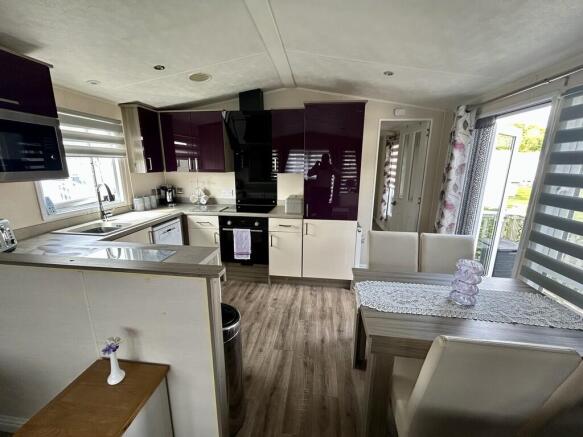 Essex Road, Hoddesdon photo 4