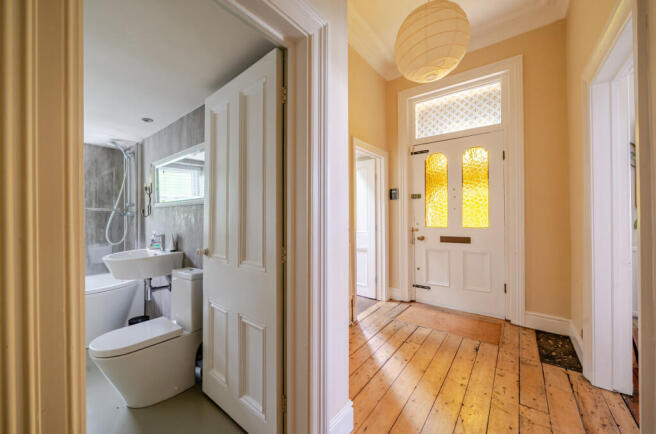2 bed Flat for sale Image 10